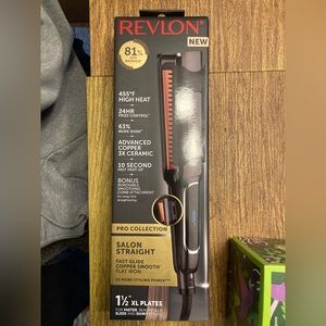 Revlon Hair Straightener (new-never used)